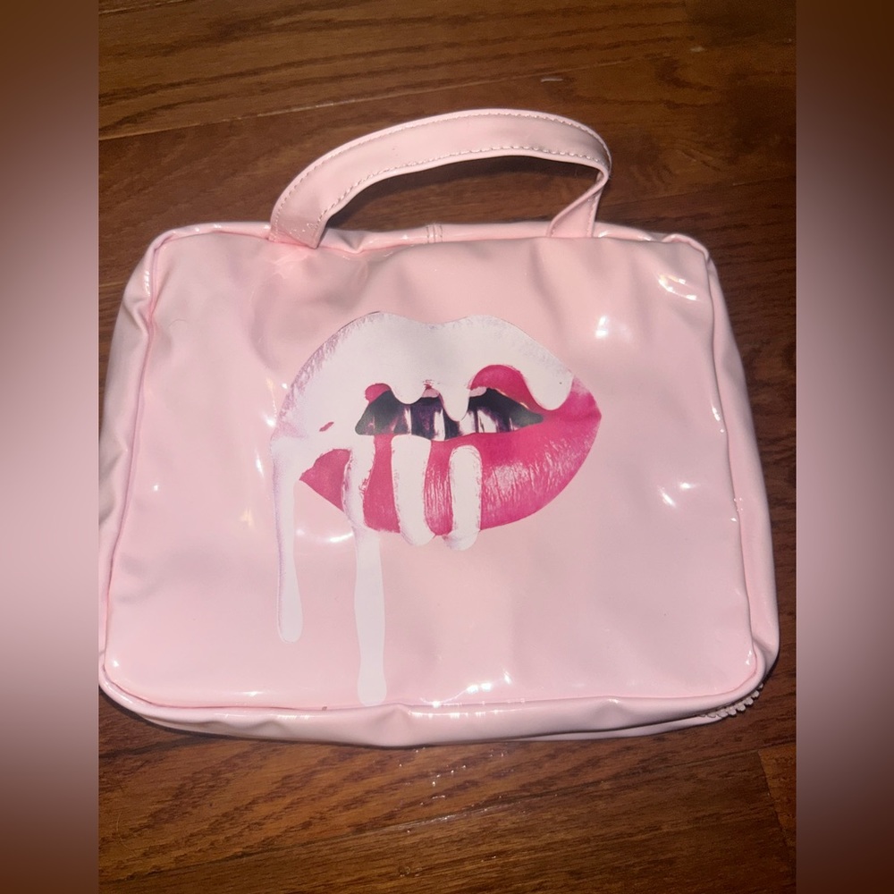 pink makeup travel bag!